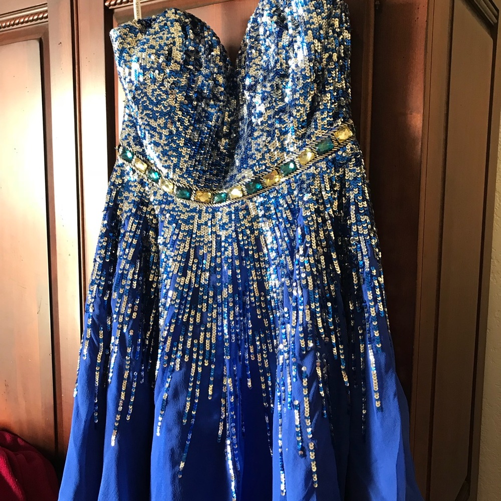 Sherri Hill evening dress size 4